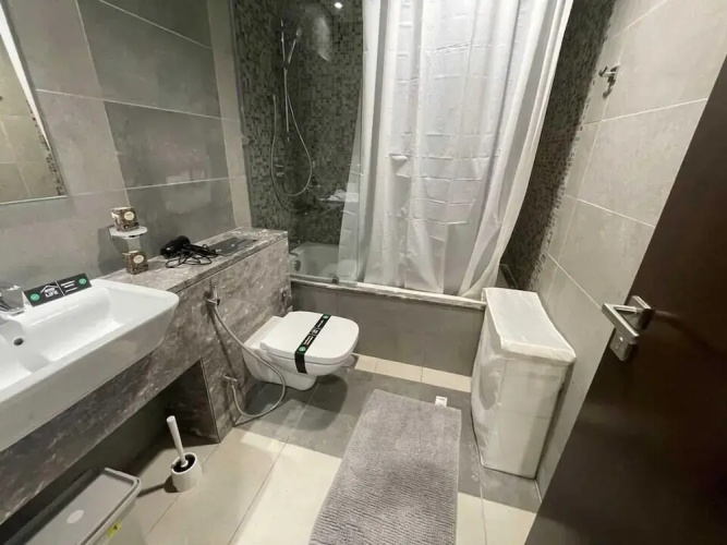 OYO HOME 1384 Luxrious 1 BHK With Balcon