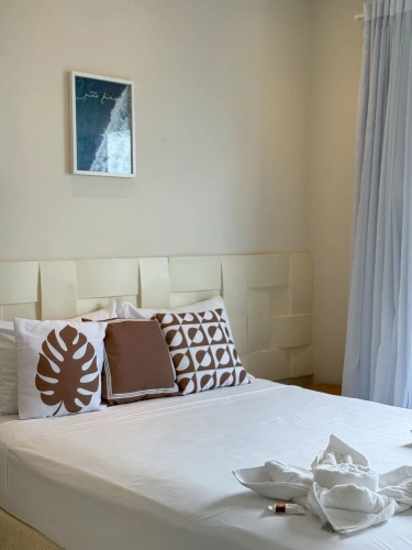 1 Bedroom Standard Quadruple Family room with ocean view