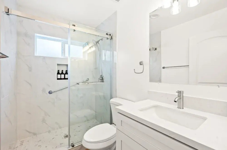 Alhambra new Modern House 30plus Days Welcome