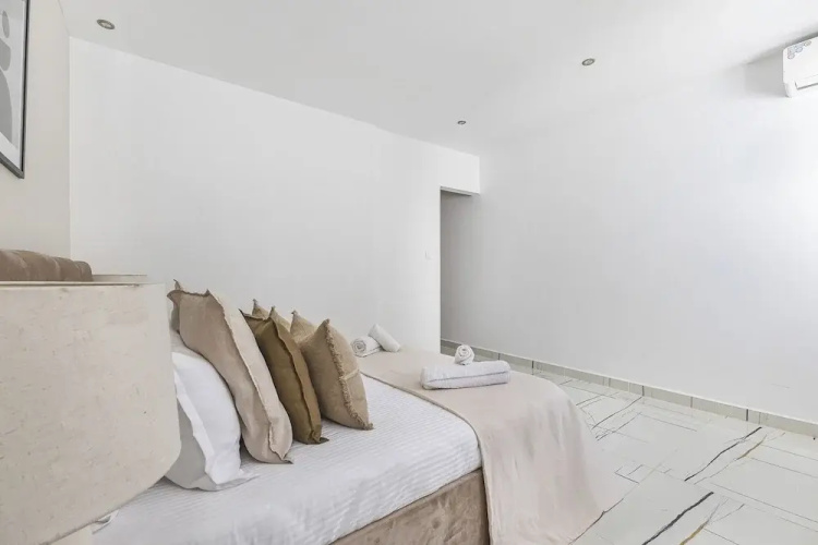 Appartement de 3 pieces a Birkhadem