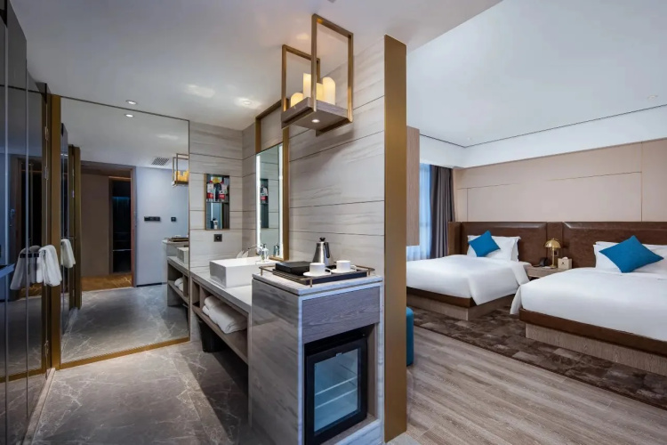 Echarm Plus Hotel