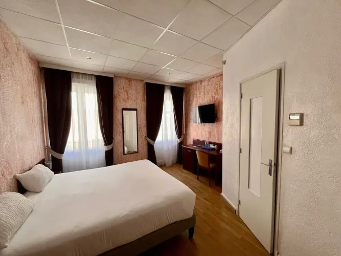 Superior Double room with city view