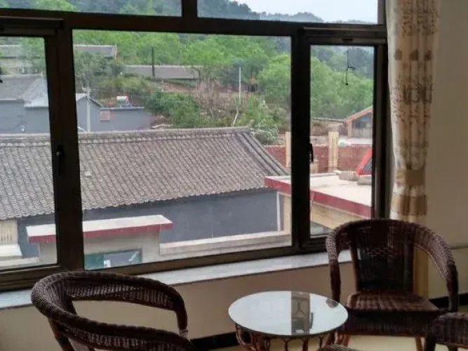 Beijing Sunshine Courtyard Farmhouse