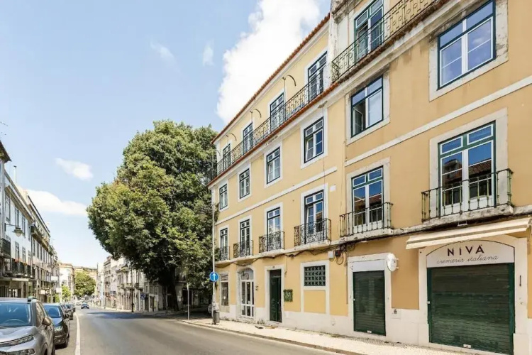 Metropolitan Lisbon Janelas Verdes