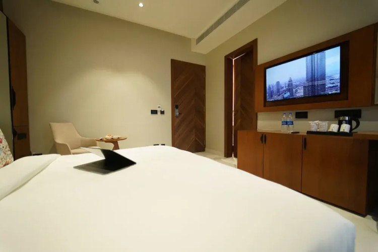 Hotel Millennium