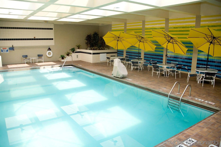 Crowne Plaza Knoxville Downtown University photo 16
