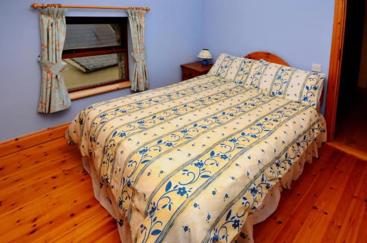 Cottage 108 - Cleggan