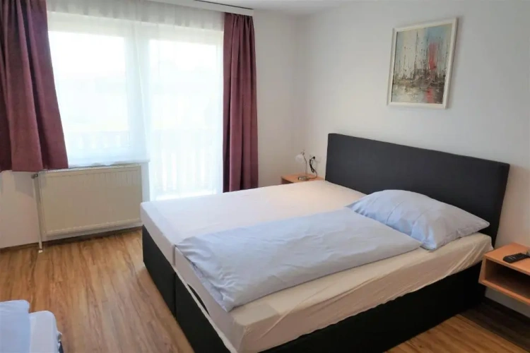 Economy Triple room