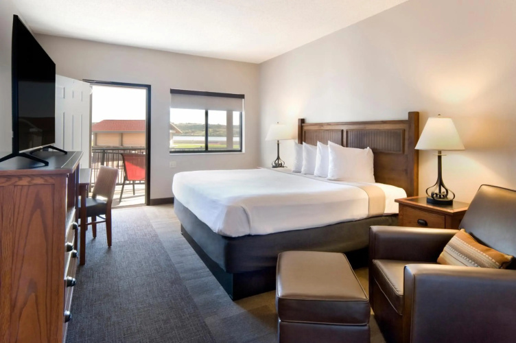 Cedar Shore Resort