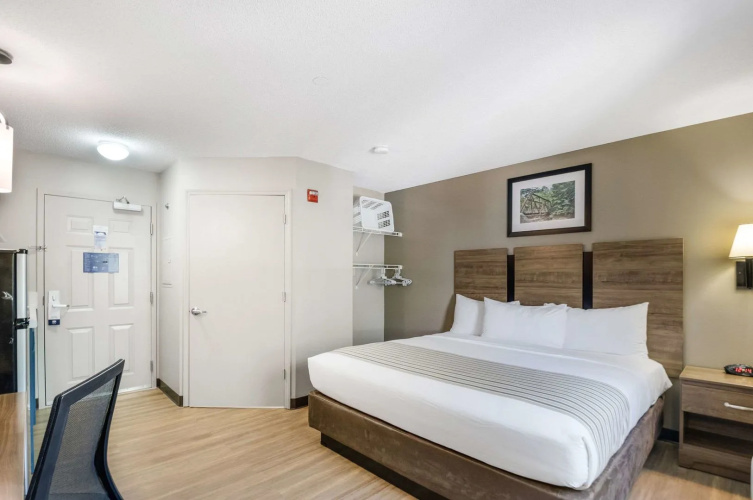 Suburban Studios Sterling - Washington Dulles
