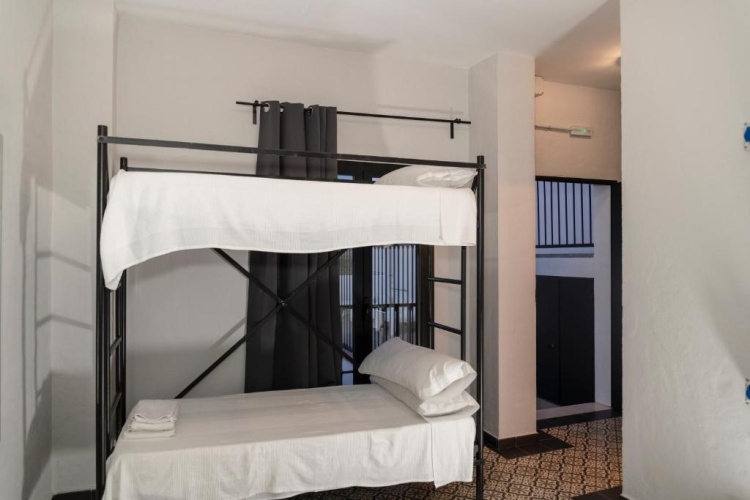 Economy Quadruple room