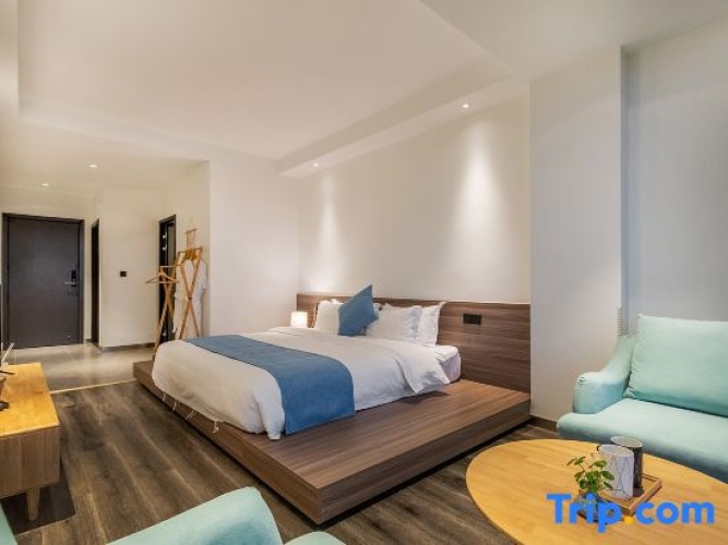 Standard Double room with lake view