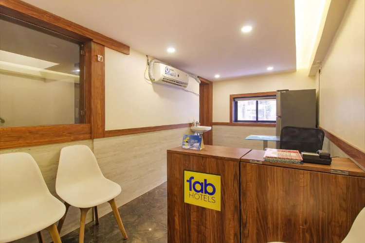 FabHotel Peninsula