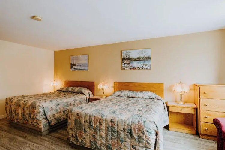Western Budget Motel Plus Mosaic Suites