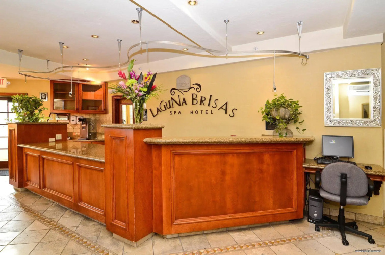Laguna Brisas - A Beach Hotel