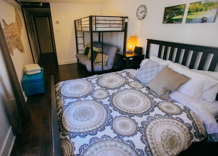 Firehouse Hostel & Lounge
