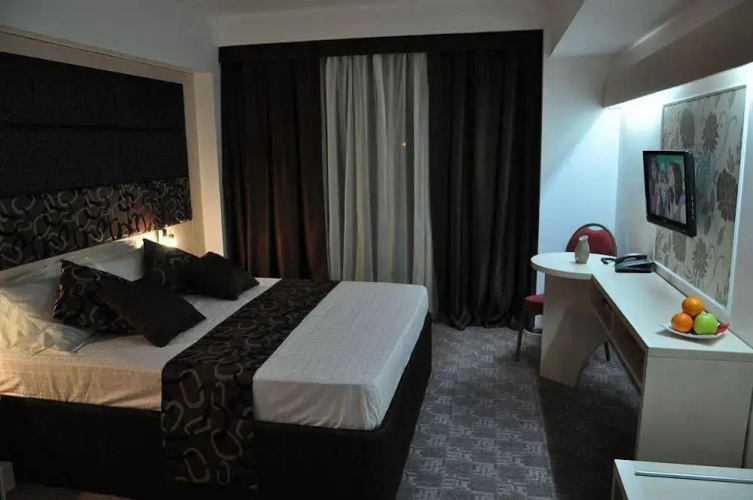 Hotel Plaza