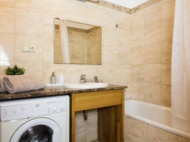 2 Bedrooms Apartment