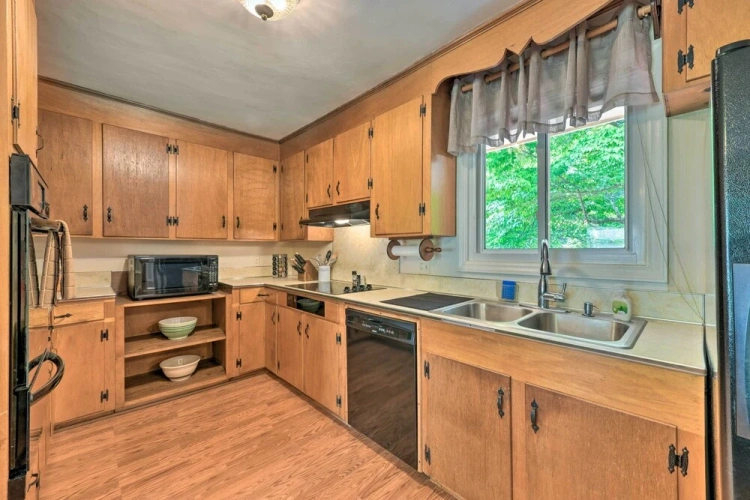 3 Bedrooms Cottage