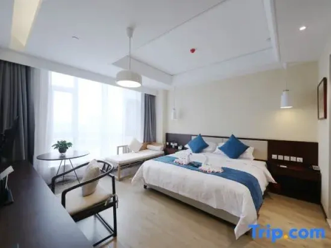 Quadruple Family Suite