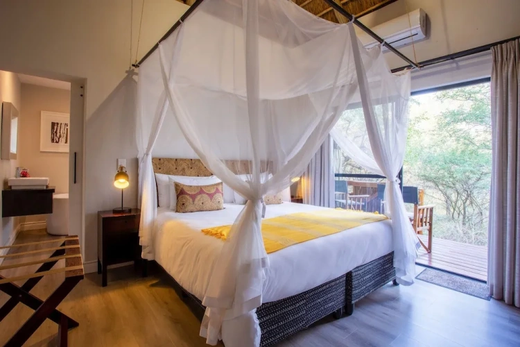 Deluxe Suite with balcony