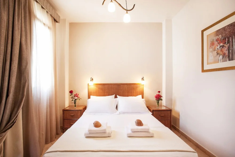 Paralio Hotel