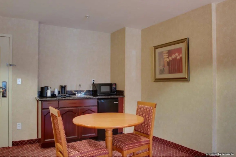 Best Western Plus Media Center Inn & Suites photo 22