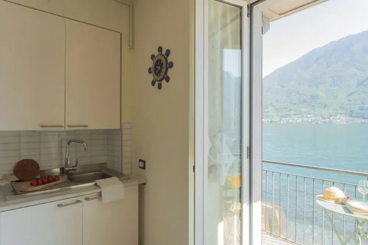 Il Timone by Rent all Como
