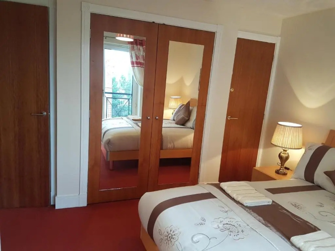 Edinburgh City Deluxe Apartment