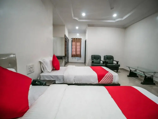 V V Pride by OYO Rooms