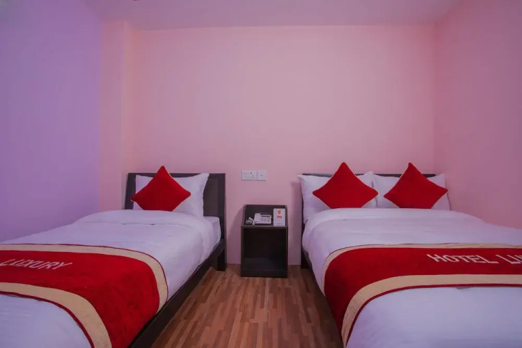 Oyo 303 Hotel Luxury