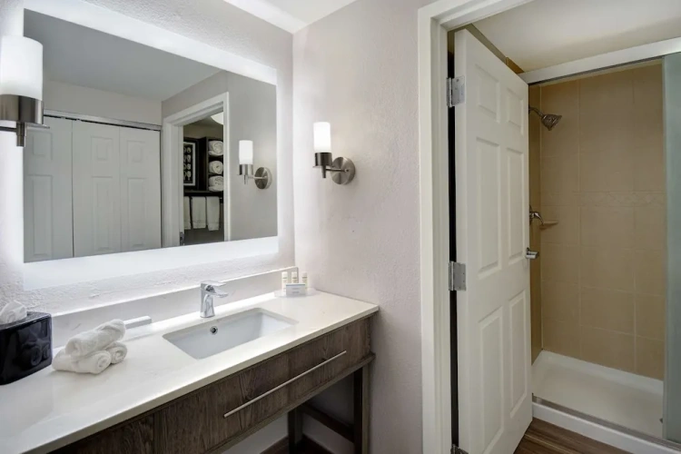 Quadruple Suite