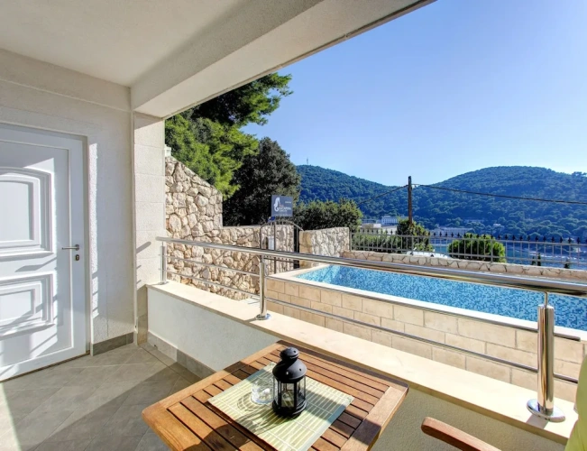 1 Bedroom Premium Apartment with balcony and with sea view