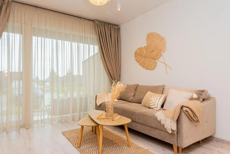 BOHO BEACH STUDIO su terasa ir baseinu