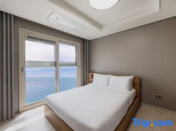 3 Bedrooms Grand room with city view