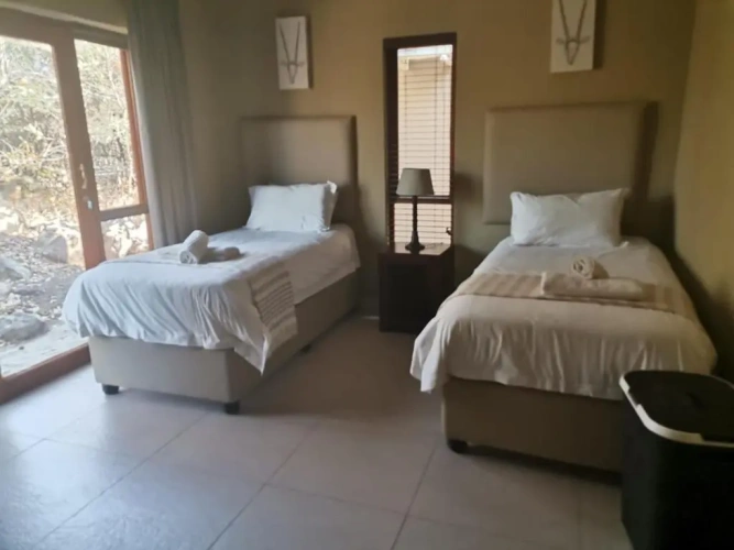 2 Bedrooms Chalet
