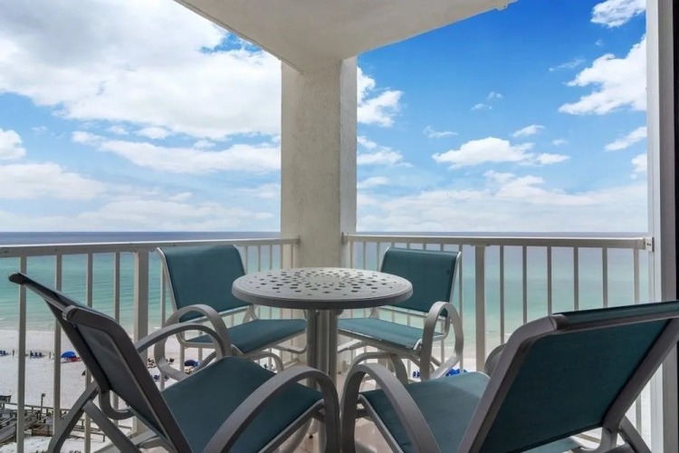 Shoreline 2096 Condo by RedAwning