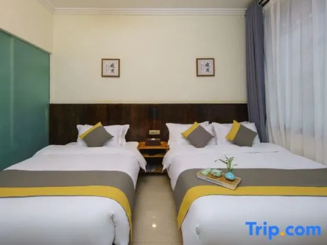 Standard Double Family room with street view