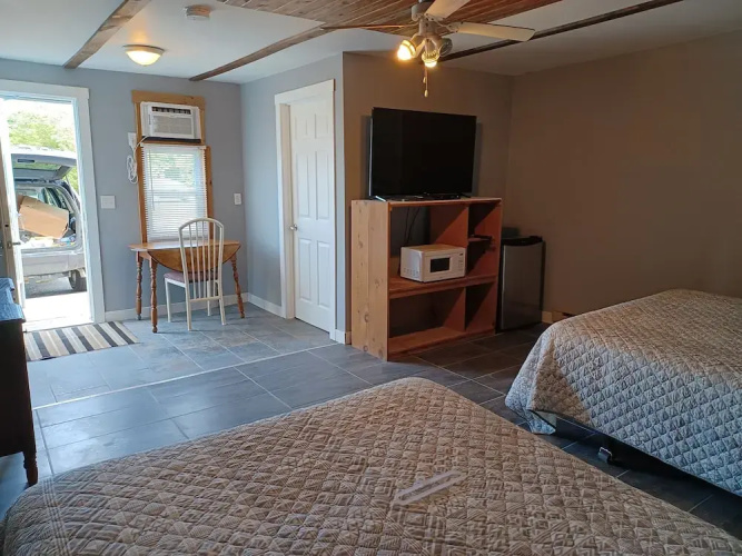 Mile Inn Motel