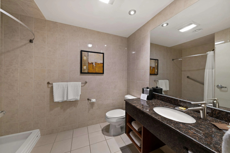 Best Western Plus Orangeville Inn & Suites photo 9