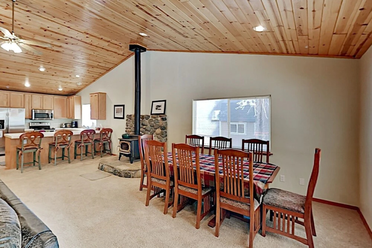 1559nort 3 Bedroom Home