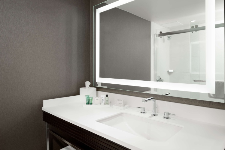 Hilton Woodland Hills/Los Angeles photo 11