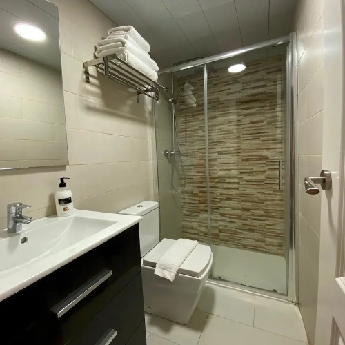 Unique 3 BED House in Horta By Myrentalhost