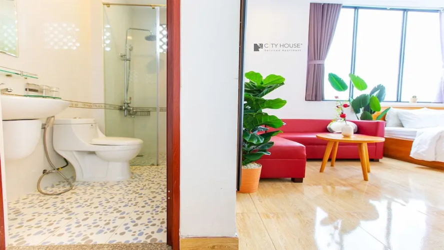 Donald Service Apartment
