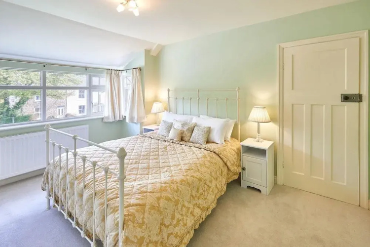 Host Stay The Moorings