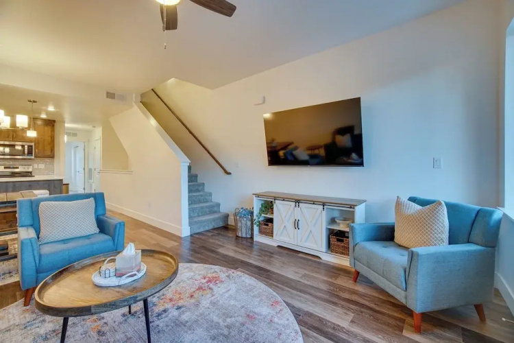 Mccall Vacation Rental w/ Private Balcony & Grill!