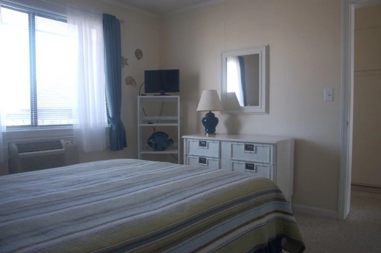 1036-3-C Sunvillas - 2 Br Condo