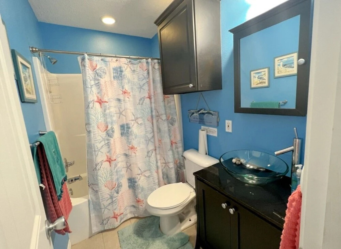 Blue Beacon 2 Bedroom Home by Redawning