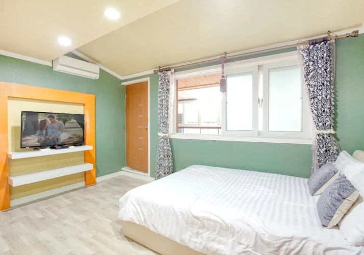 1 Bedroom Standard room with balcony