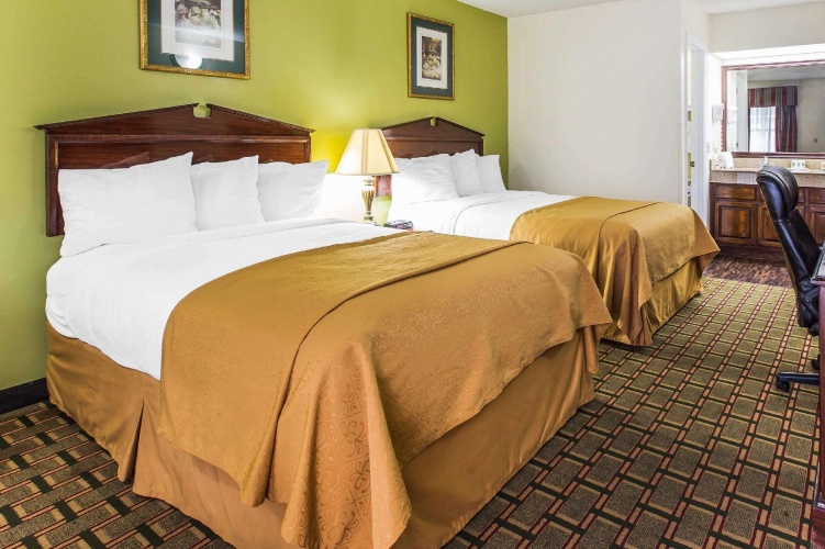 Standard Quadruple room